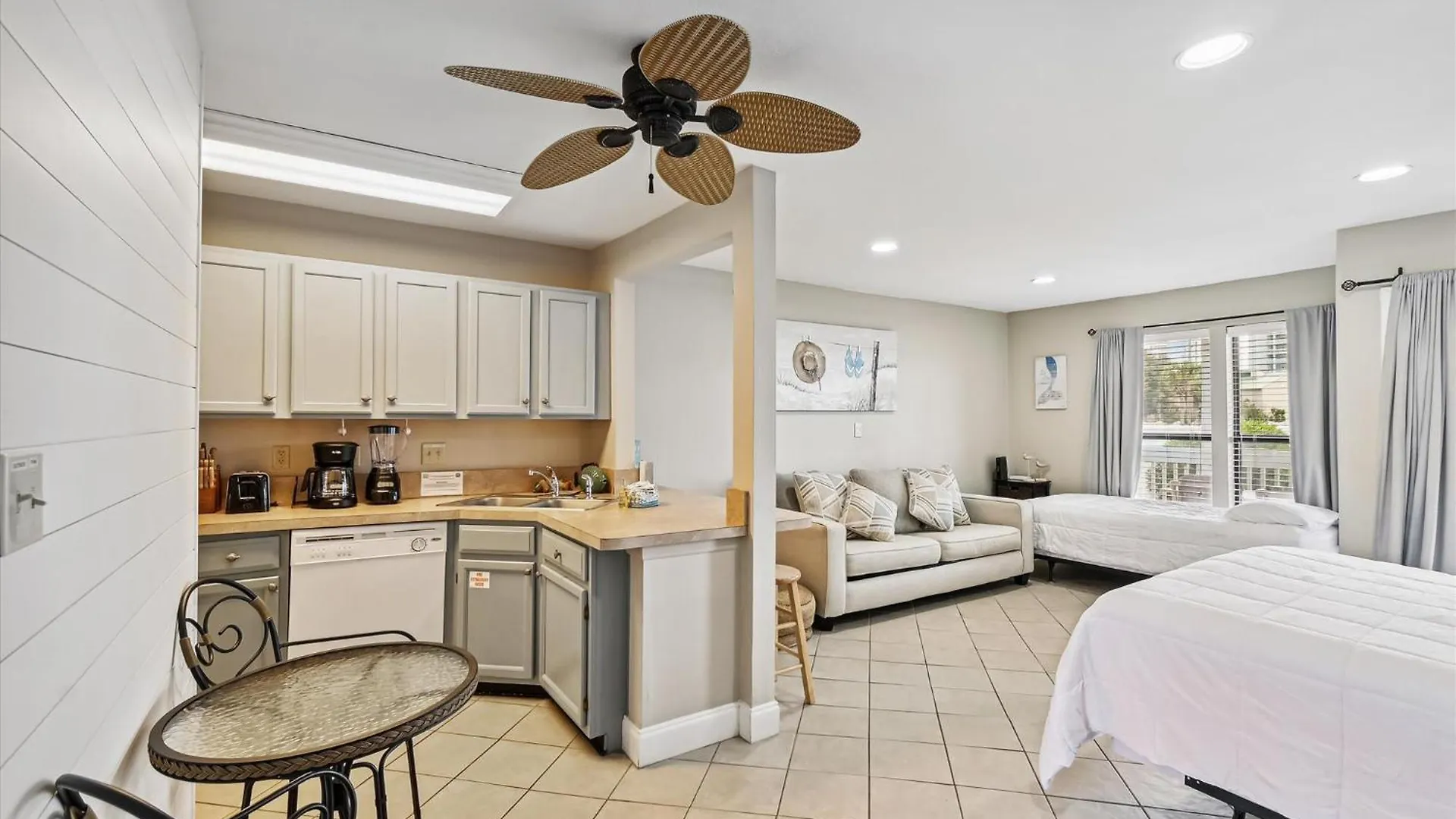 Apartment Sandpiper Cove 8132- By Holiday Isle Properties Destin