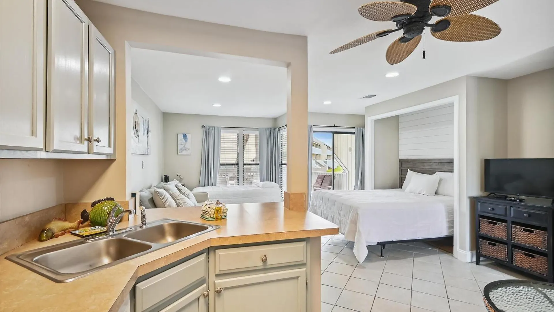 Sandpiper Cove 8132- By Holiday Isle Properties Destin Apartment